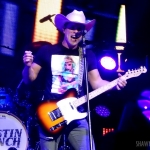 Dustin Lynch at Mohegan Sun on the 2016 Kill The Lights Tour, February 27, 2016.