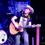 Dustin Lynch at Mohegan Sun on the 2016 Kill The Lights Tour, February 27, 2016.