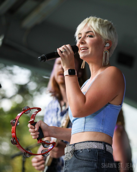 Maggie Rose with Them Vibes at CT Folk's 'Folk at the Edge' concert series in New Haven CT on July 22, 2021. Photo by Shawn St. Jean