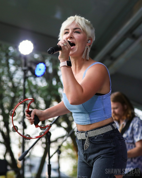 Maggie Rose with Them Vibes at CT Folk's 'Folk at the Edge' concert series in New Haven CT on July 22, 2021. Photo by Shawn St. Jean