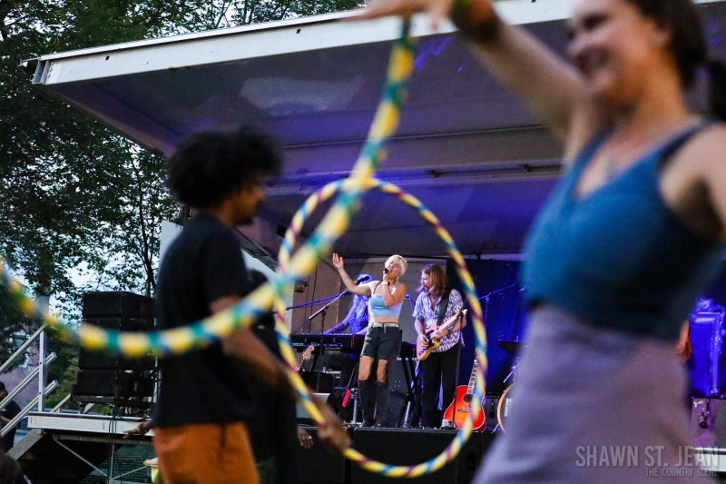 Maggie Rose with Them Vibes at CT Folk's 'Folk at the Edge' concert series in New Haven CT on July 22, 2021. Photo by Shawn St. Jean