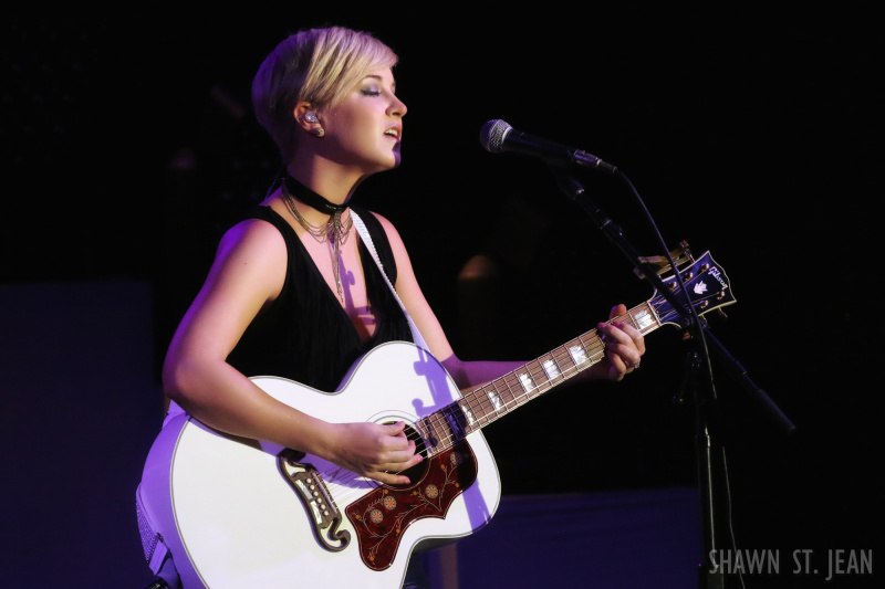 Maggie Rose opening for Martina McBride in NYC on March 9, 2017.