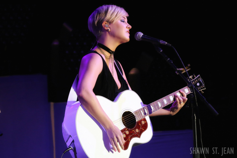 Maggie Rose opening for Martina McBride in NYC on March 9, 2017.