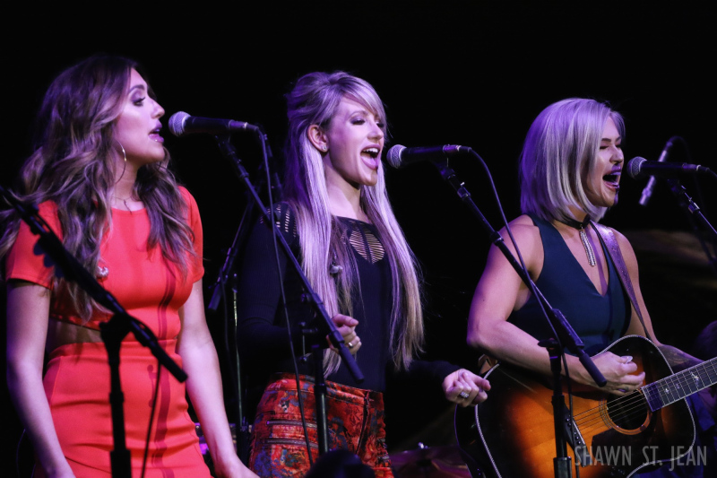 Post Monroe opening for Martina McBride in NYC on March 9, 2017.