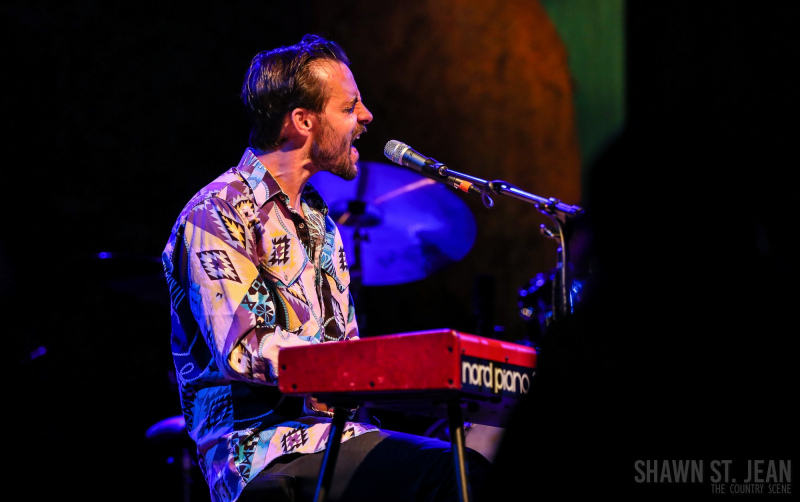 Robert Ellis opening for Jamestown Revival on The Young Man Tour in Fairfield CT on March 15, 2022. Photo by Shawn St. Jean.