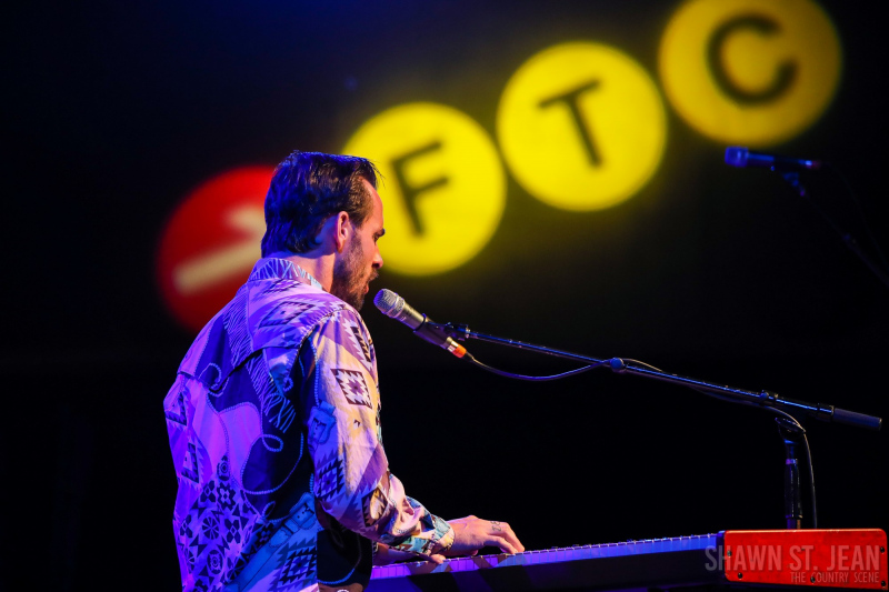Robert Ellis opening for Jamestown Revival on The Young Man Tour in Fairfield CT on March 15, 2022. Photo by Shawn St. Jean.