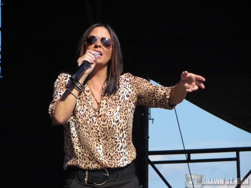 Sara Evans at the Woodstock Fair in Woodstock CT on September 1, 2014.