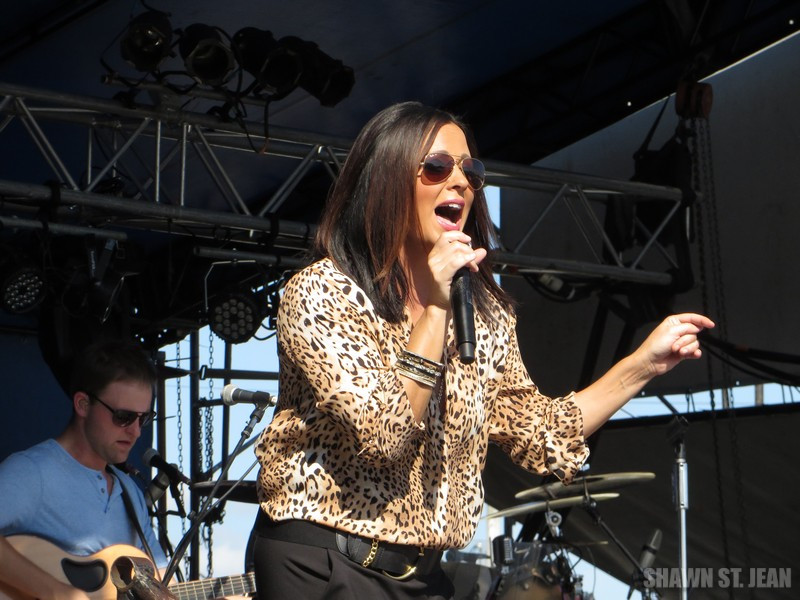 Sara Evans at the Woodstock Fair in Woodstock CT on September 1, 2014.