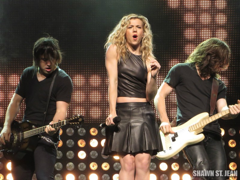 The Band Perry at the Oakdale Theatre on May 1, 2014