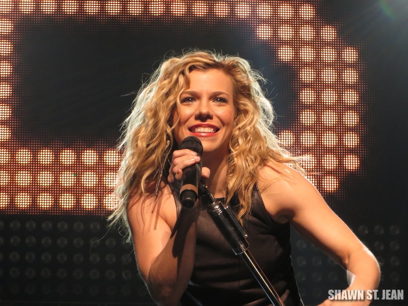 The Band Perry at the Oakdale Theatre on May 1, 2014