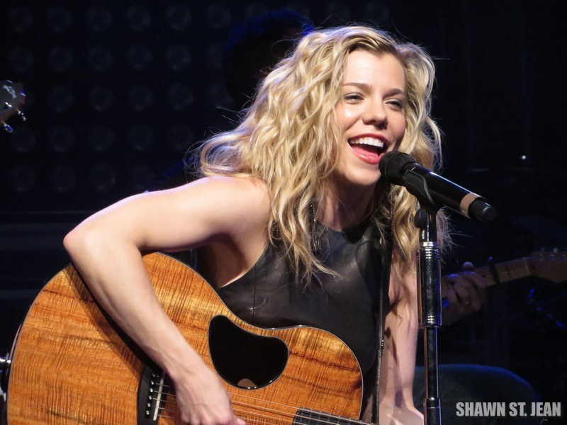 The Band Perry at the Oakdale Theatre on May 1, 2014