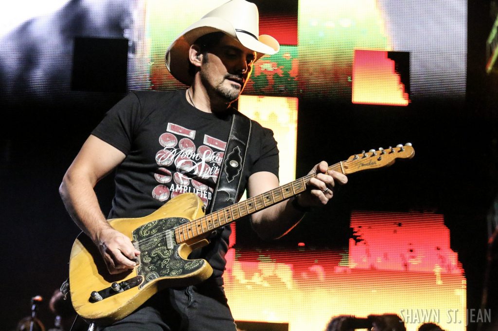 Brad Paisley in Hartford on August 6, 2017 / Photo by Shawn St. Jean