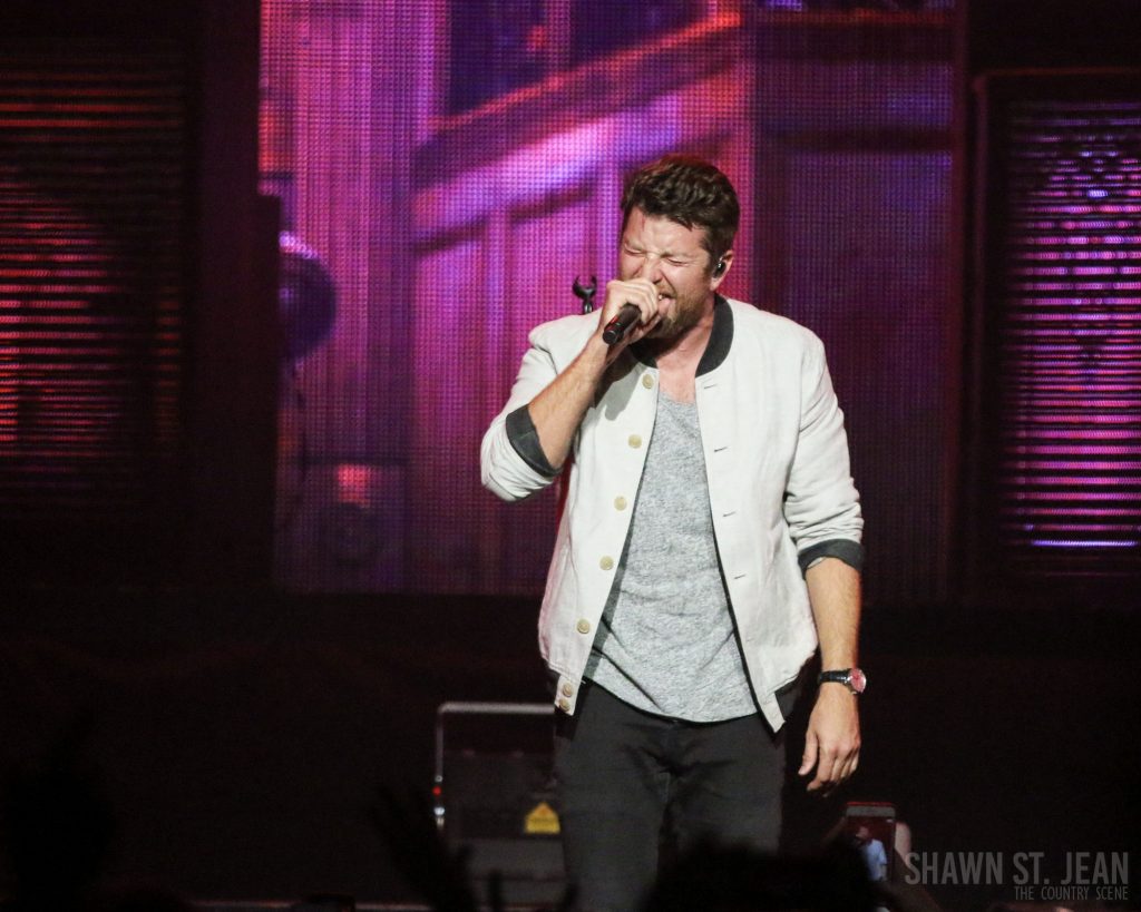 Brett Eldredge at Hammerstein Ballroom on May 5, 2018 / Photo by Shawn St. Jean