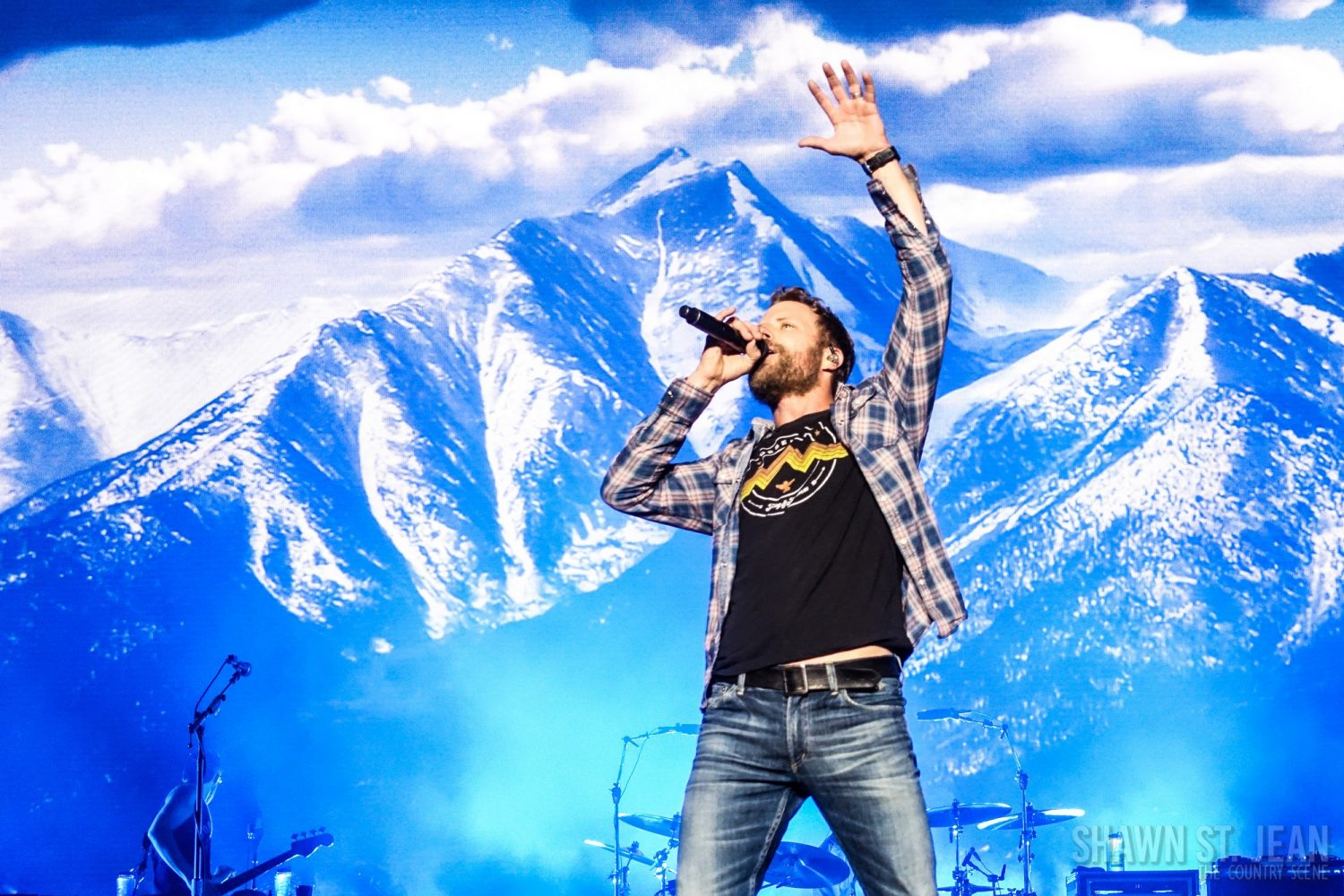 Dierks Bentley at Madison Square Garden, September 8, 2018 / Photo by Shawn St. Jean